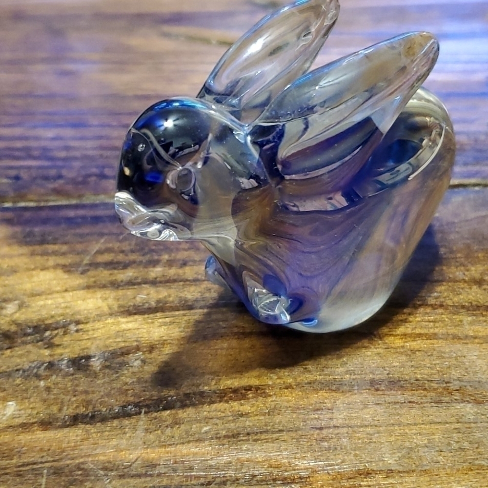 𝅺GLASS Rabbit Paperweight - Picture 2 of 5